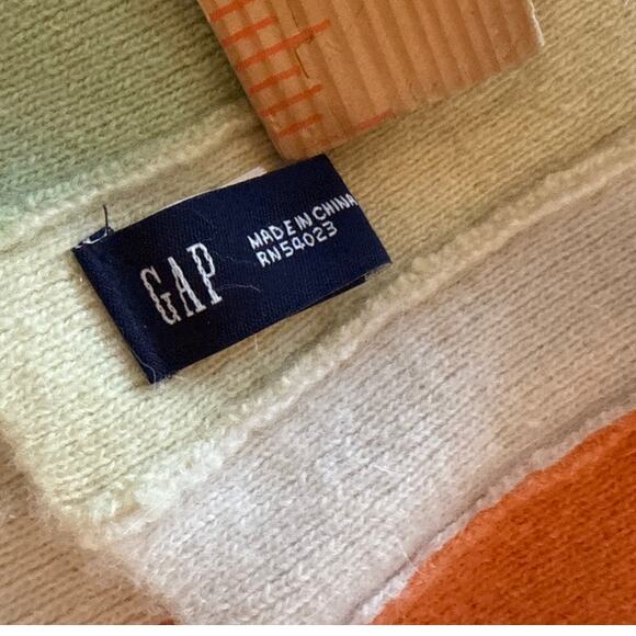 Vintage Gap Y2K Lambswool Rainbow Striped Scarf Winter Pride Multicolor Shawl - Picture 2 of 7